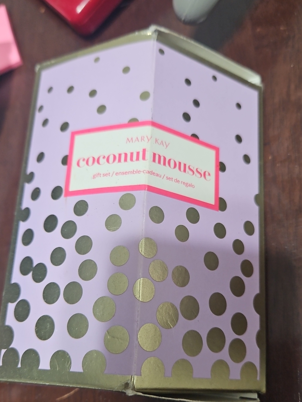 Mary Kay Coconut Mousse Body Gift Set - Lavender with Gold Accents